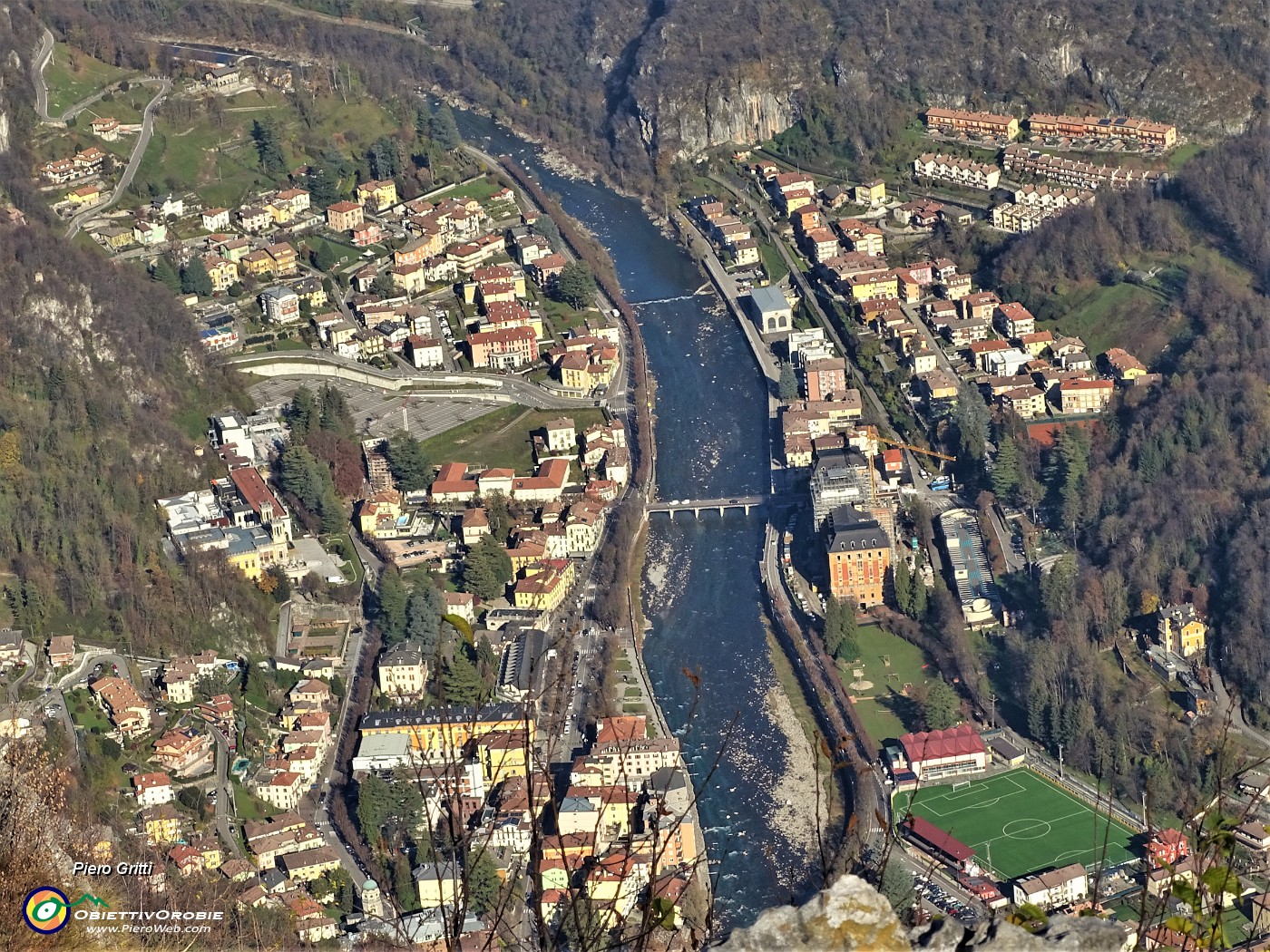 52 Zoom sul centro di S. Pellegrino Terme.JPG